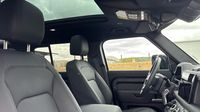 Land-Rover Defender 110 2.0 P300e X-Dynamic HSE — photo 10