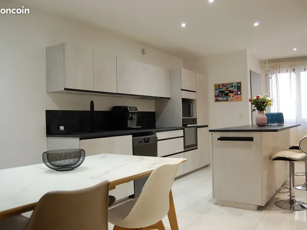 À vendre - Maison de ville 3 pièces - 80 m² - Centre-ville de Pont-du-Château