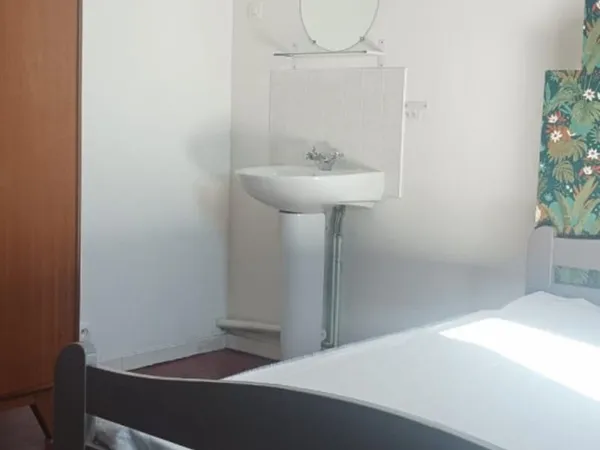 Chambre meublée chez l'habitant pour étudiant.