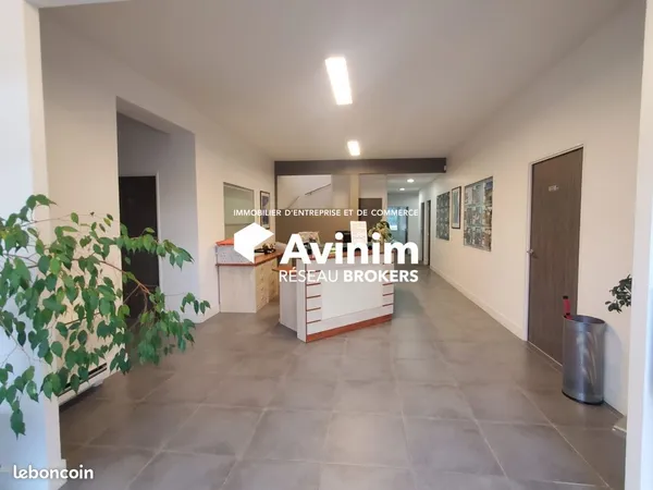 Bureaux 745 m² Challes-les-Eaux