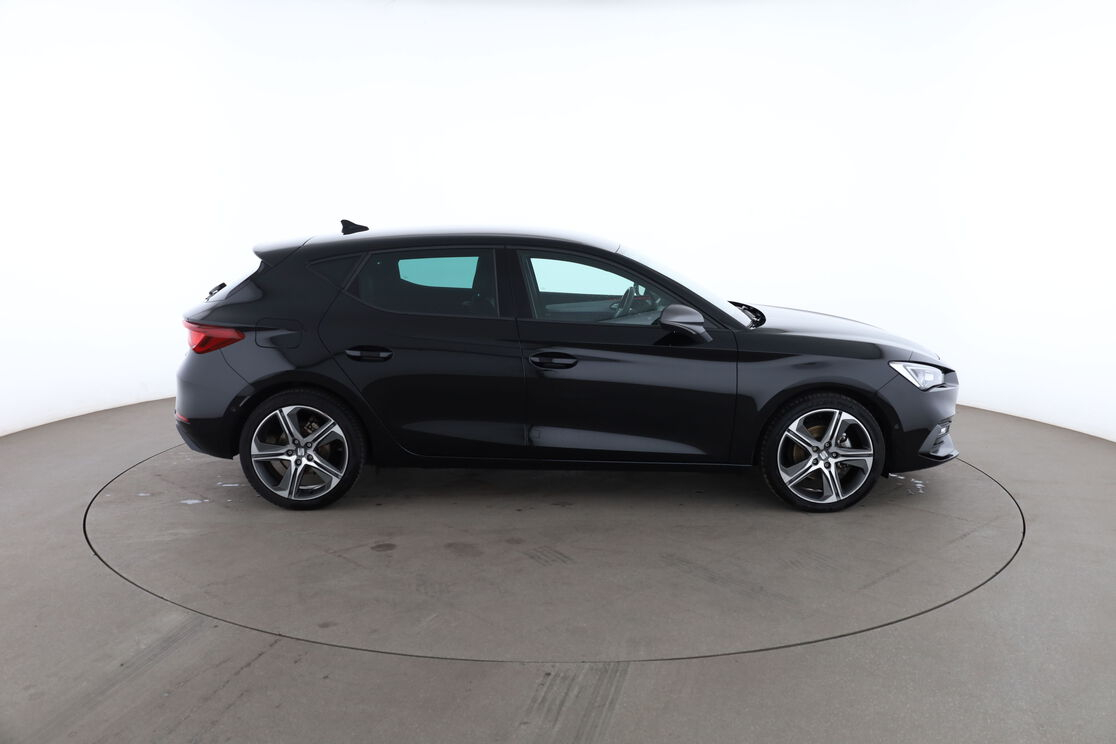 Seat Leon 1.5 eTSI FR DSG7 — photo 6