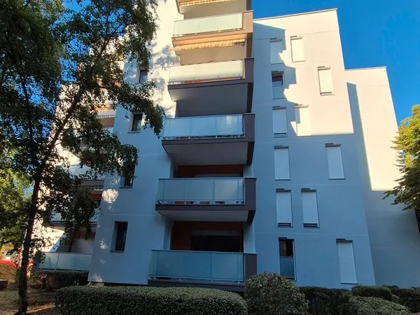 Location t4 88m2 environ