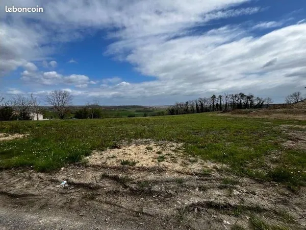 Terrain 1 230 m² Laussou