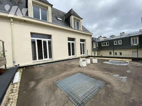 Appartement 6 pièces 208 m²