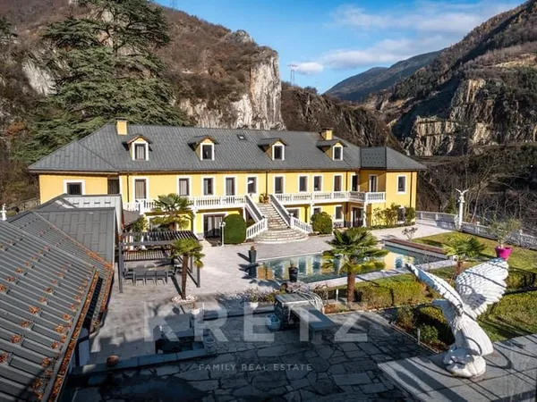 Maison de 800 m2 - Moûtiers Tarentaise - Les 3 Vallées