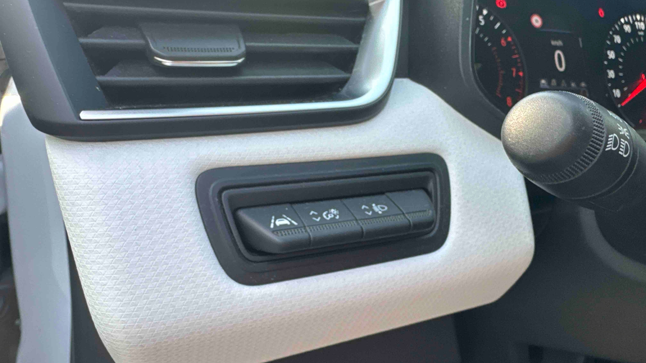 Renault Clio TCe 90 — photo 20