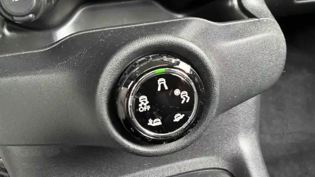 Citroën C4 cactus puretech 110 s&amp;s — photo 37