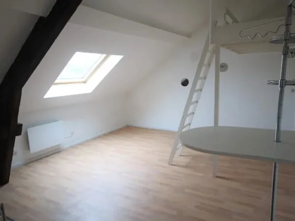 Studio 1 pièce 27 m²