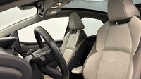 Toyota Yaris 116h Iconic 5p — photo 12