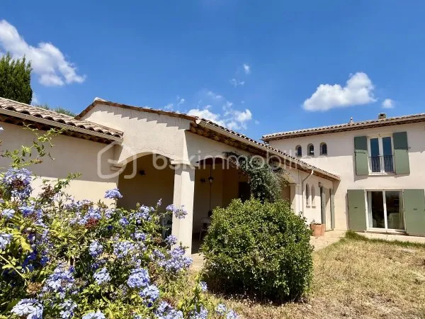 Maison 10 pièces 187 m²