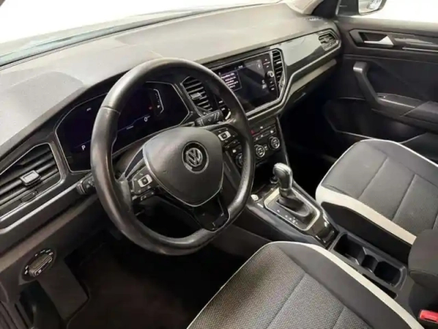 Volkswagen T-Roc 1.5 tsi 150 evo start/stop dsg7 carat — photo 9