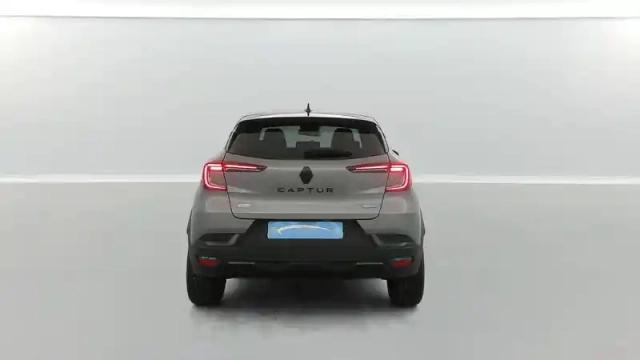 Renault Captur e-tech 145 — photo 13
