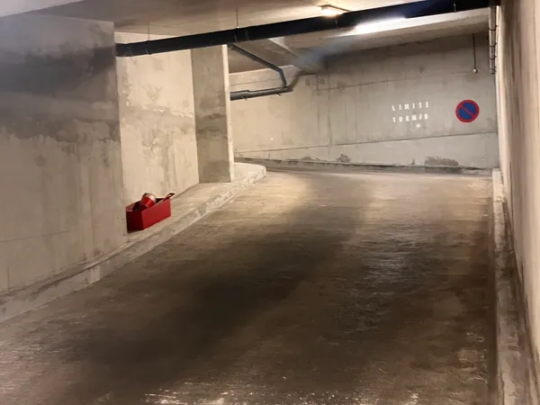 Vends parking