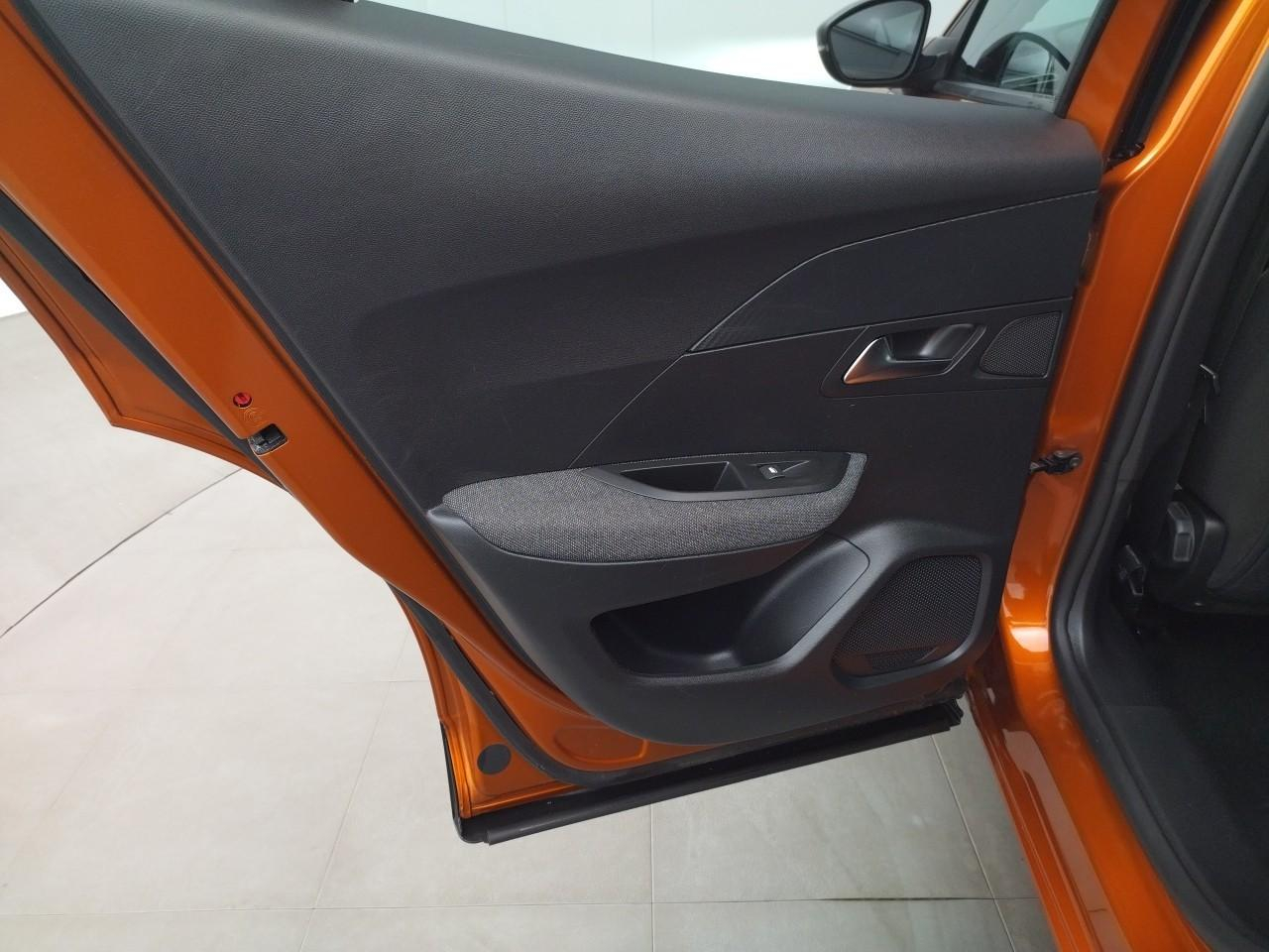 Peugeot 2008 puretech 130 s&s eat8 style — photo 24