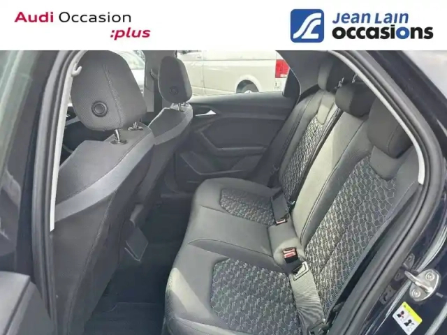Audi A1 sportback 30 tfsi 110 ch s tronic 7 — photo 17