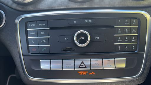 Mercedes Classe CLA Shooting Brake 220 CDI 177 7G-Tronic - Sensation – 2016 – 141934 km – Diesel – Boîte Automatique — photo 13