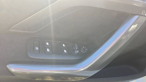Peugeot 2008 1.2 PureTech 130 - Allure – 2018 – 76560 km – Essence – Boîte Manuelle — photo 27