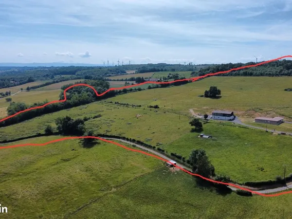 Propriété de 18 hectares clôturés avec maison neuve et dépendances