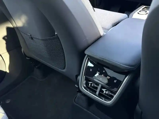 Volvo Ex90 twin performance awd 517 ch 1edt — photo 22