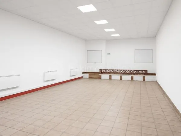 Local commercial 120 m²