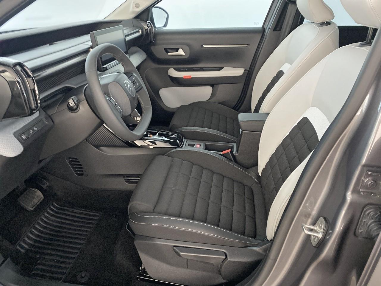Citroën C3 Aircross hybride 145 ch aut max — photo 9