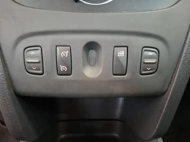 Dacia Sandero tce 90 — photo 9