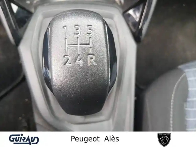 Peugeot 208 puretech 75 s&amp;s bvm5 — photo 22