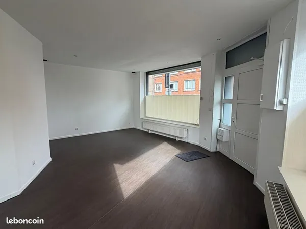 Bureau 65 m²