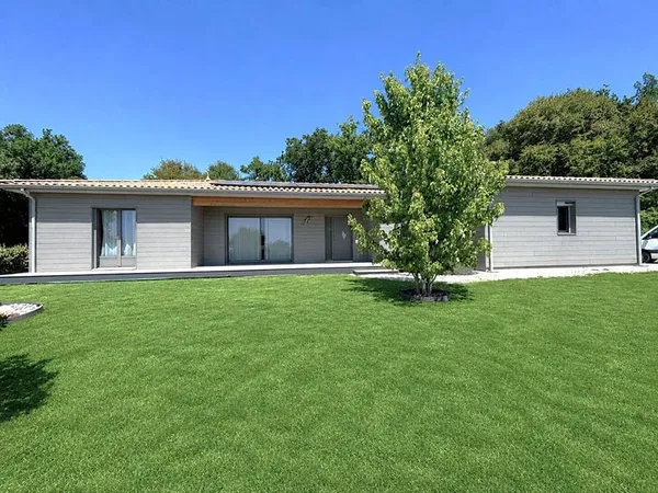 Maison de plain-pied 6 pièces 132 m²