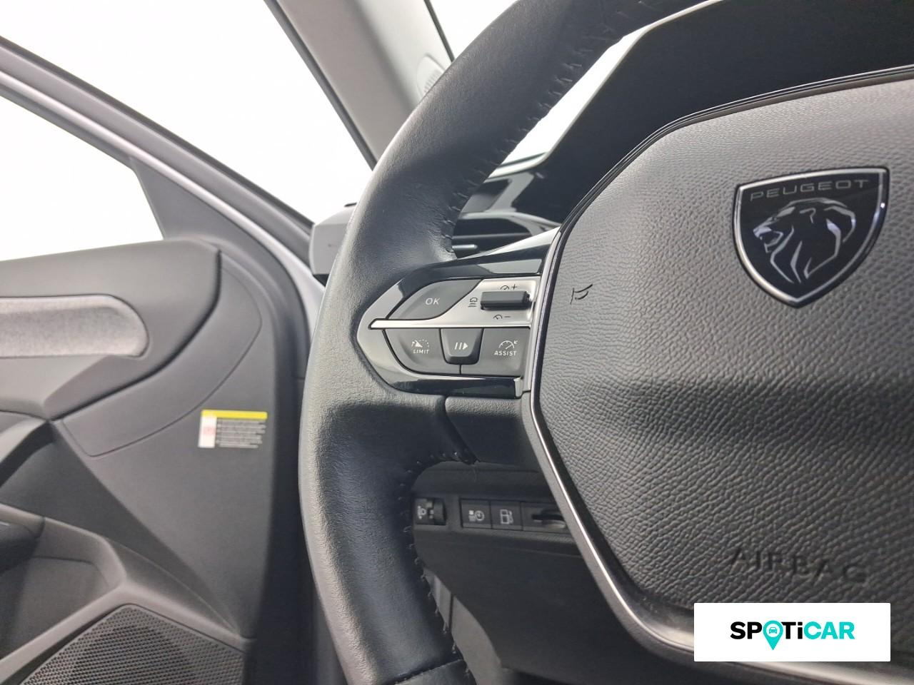 Peugeot 308 phev 180ch allure pack e-eat8 — photo 17