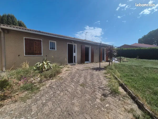 Maison p.pied (118 m² hab) 898 m² de terrain
