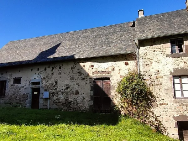 ANCIEN PRESBYTÈRE À RENOVER