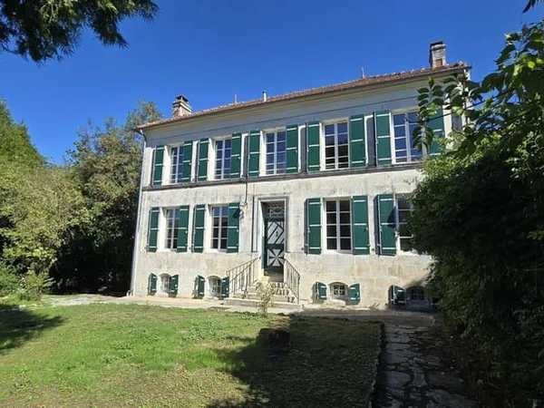 Maison 239 m²