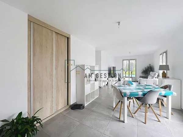 Maison de plain-pied 4 pièces 100 m²