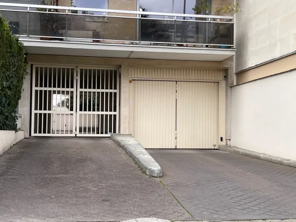 Loue parking 11m² Courbevoie Bécon