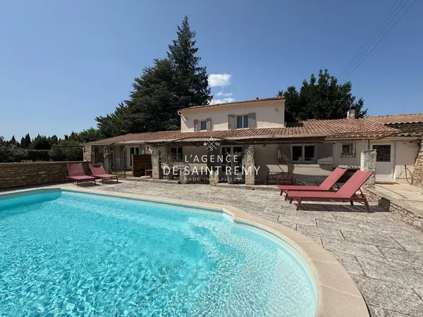 Maison avec Piscine et Appartement Indépendant