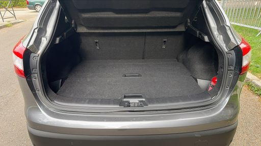 Nissan Qashqai 1.2 DIG-T 115 2WD - N-Connecta – 2015 – 100517 km – Essence – Boîte Manuelle — photo 28
