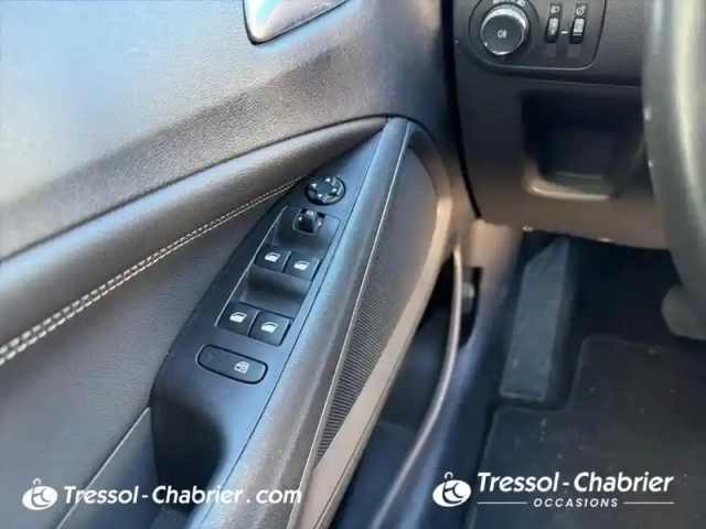 Opel Crossland 1.2 turbo 130 ch bva6 elegance business — photo 20