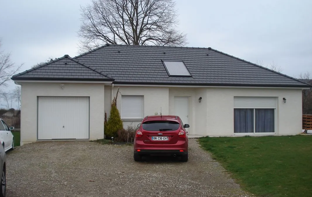Photo 1