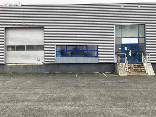 Local d'activité 284 m²