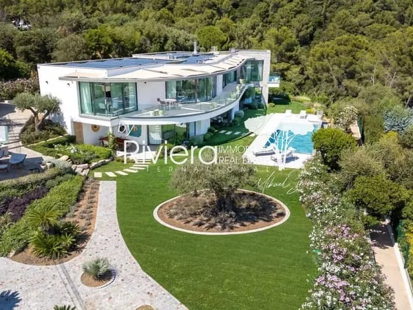 Villa 7 pièces 410 m²