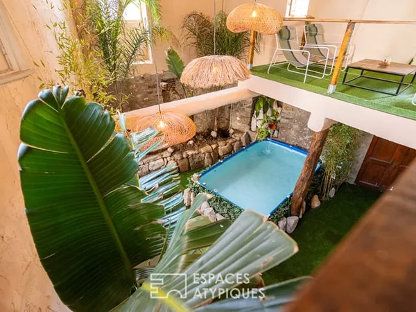 Ancien prieuré romain d'exception avec patio, piscine et garage