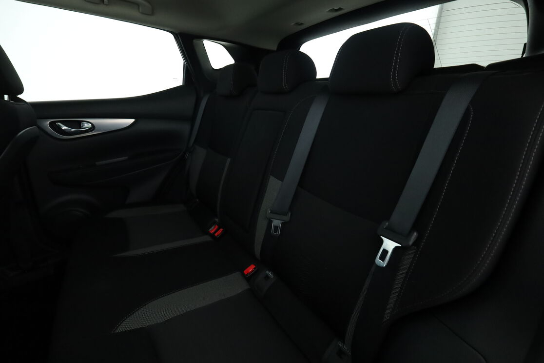 Nissan Qashqai 1.6 DIG-T — photo 13