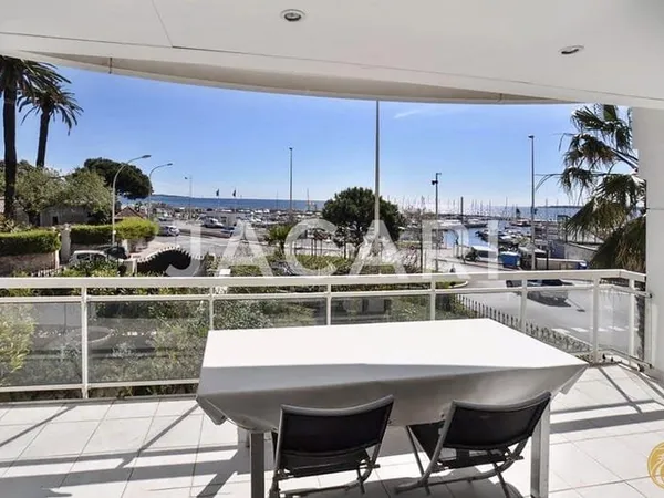 CANNES - PALM BEACH - VUE MER PANORAMIQUE 4 PIÈCES