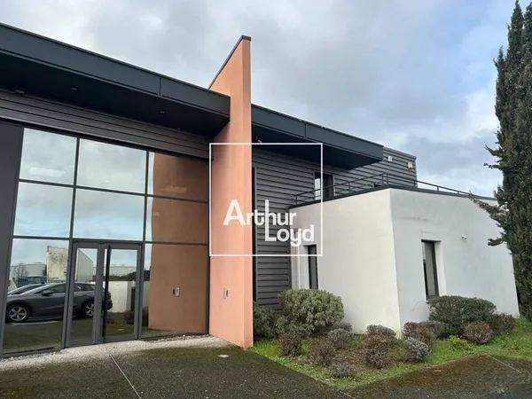 Bureaux 949 m²