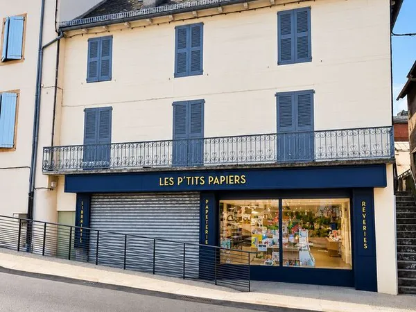 LOCAL COMMERCIAL 395 m² - CŒUR DE VILLE DE MENDE - EMPLACEMENT PREMIUM