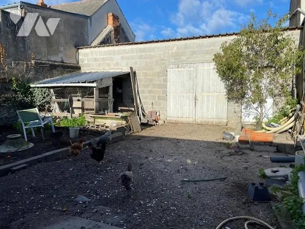 Local 158 m²