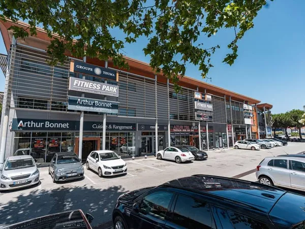 Local commercial 290 m²