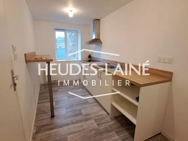A LOUER : AVRANCHES - APPARTEMENT F.2 - NON MEUBLE