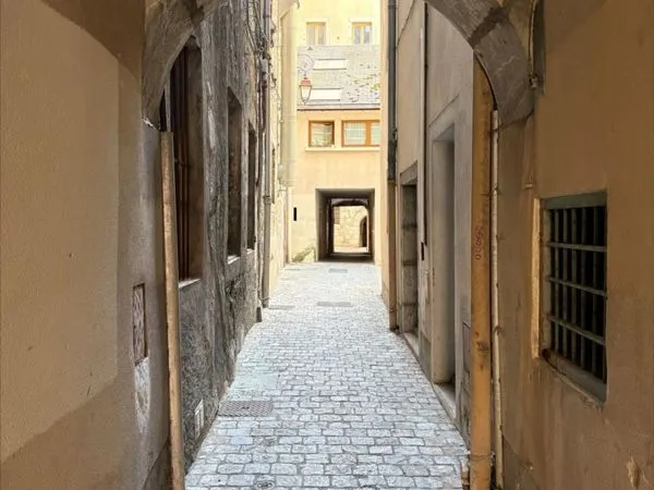 Studio 1 pièce 17 m²